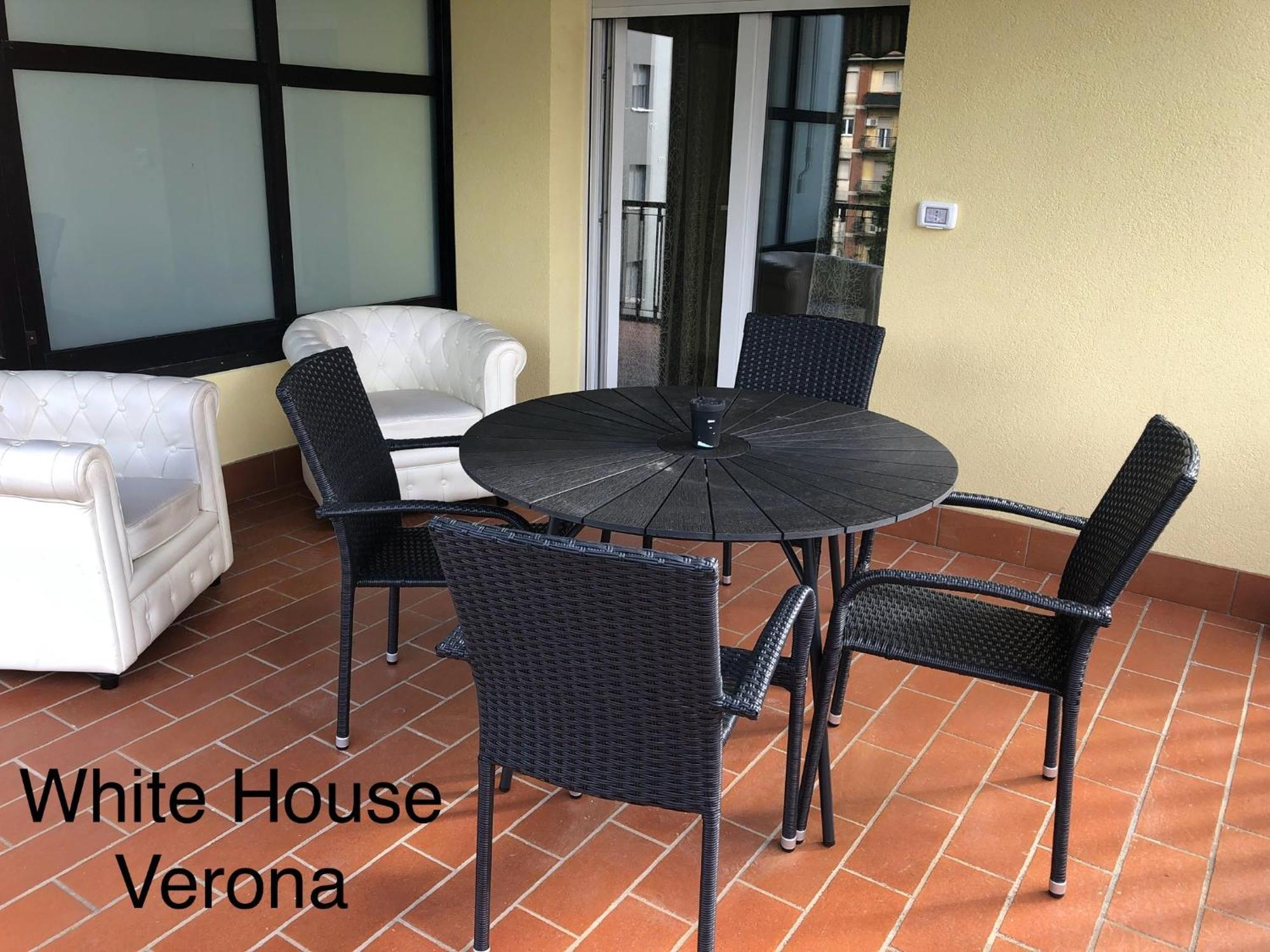 White House Apartment Verona Ngoại thất bức ảnh
